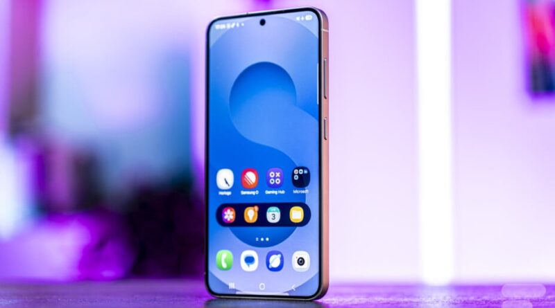 Galaxy S25 : une fonction IA pour recadrer vos vidéos après coup