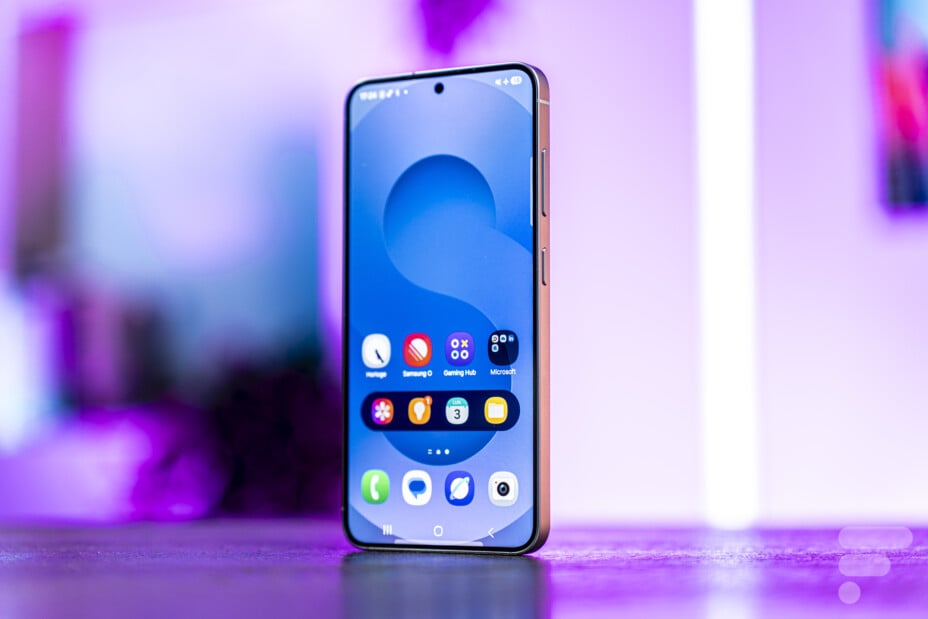 Galaxy S25 : une fonction IA pour recadrer vos vidéos après coup