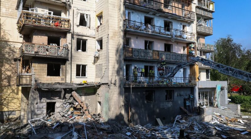 Guerre en Ukraine : Kiev frappée, un mort suite à des attaques en Russie