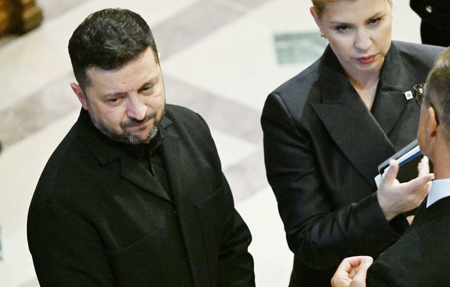Guerre en Ukraine : Zelensky et Trump se rencontrent, Russie lève restrictions carburant