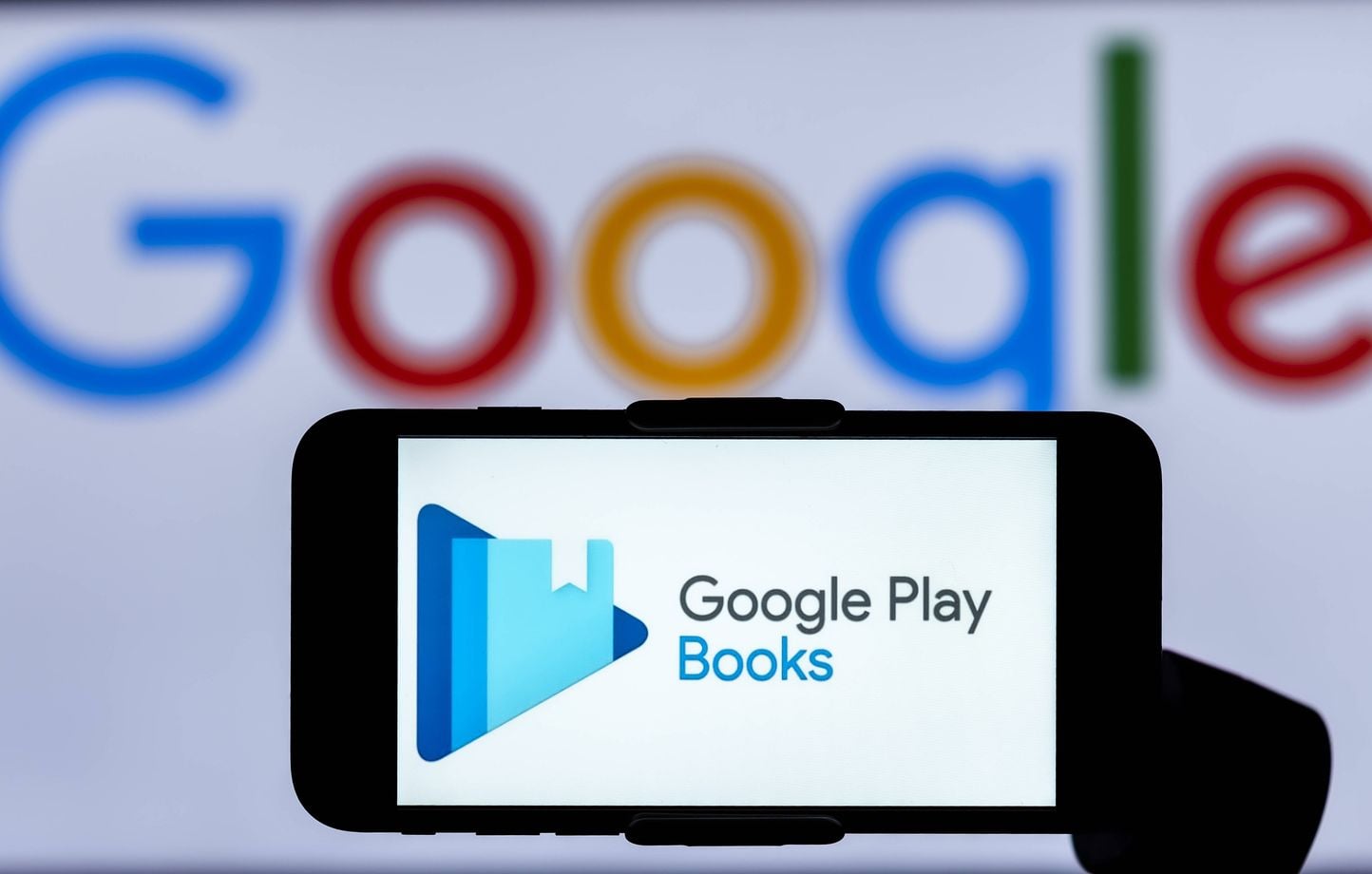 Hachette et d'autres éditeurs poursuivent Google pour violation des droits d'auteur