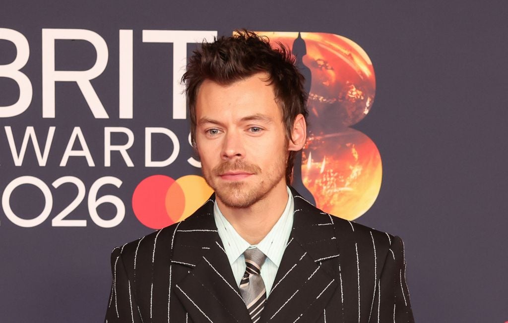 Harry Styles rend hommage à One Direction après son succès à Wembley.