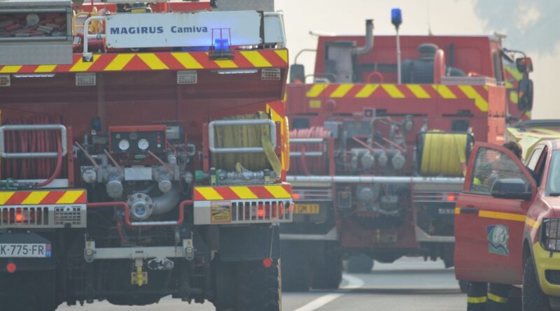 Incendie dans les Pyrénées-Orientales : le feu n'est toujours pas fixé, renforts aériens mardi.