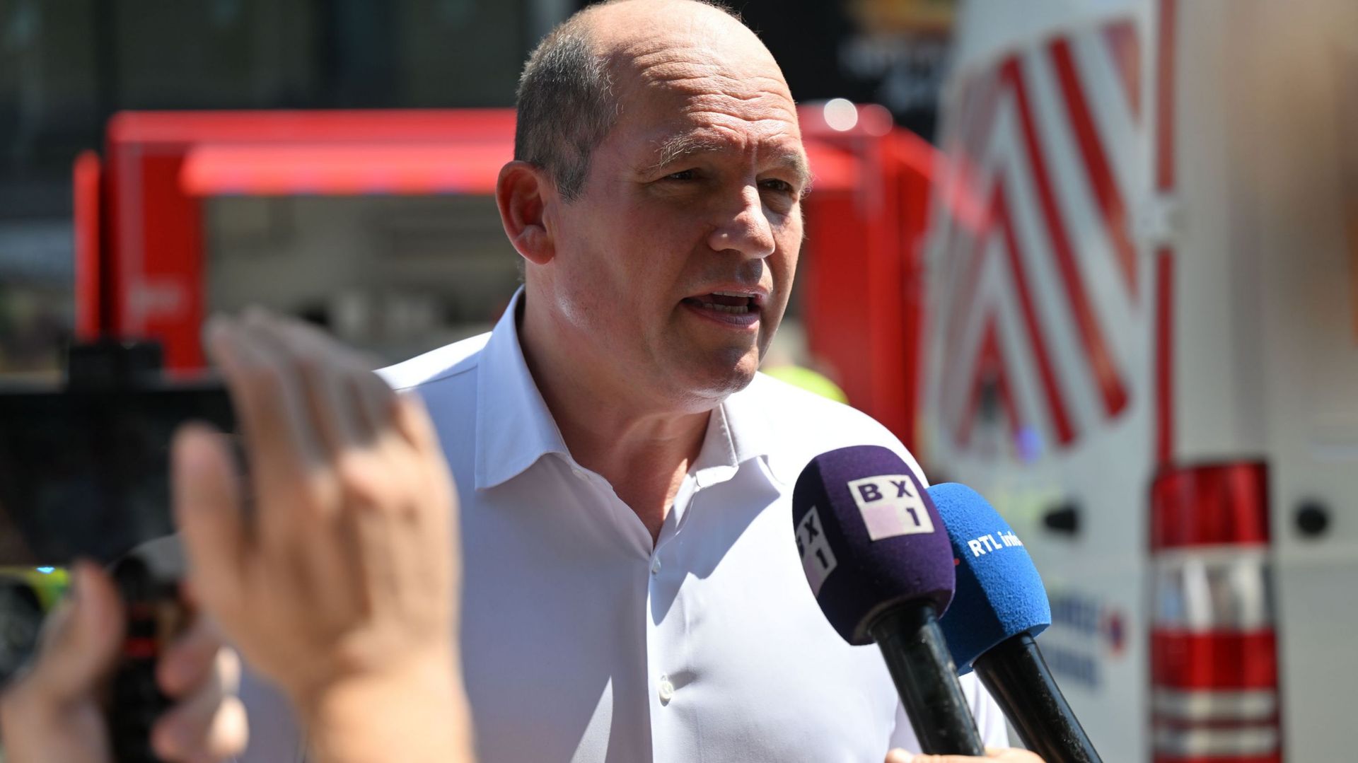 Incendie du bâtiment OXY : Philippe Close adresse ses pensées aux victimes.