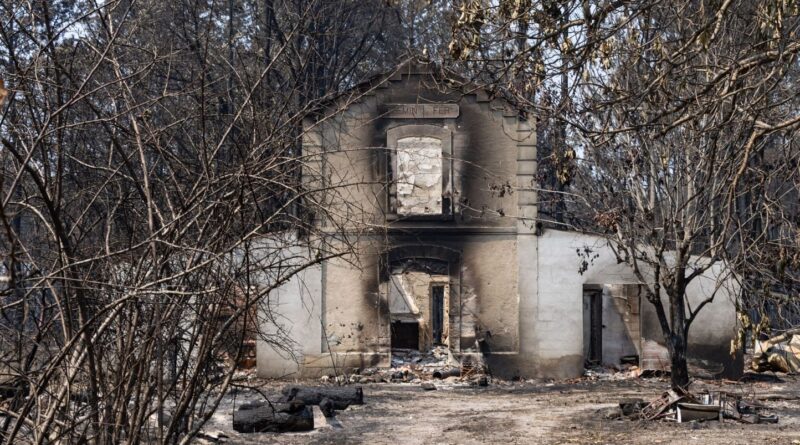 Incendie en Gironde : « Perdre des traces de notre histoire »