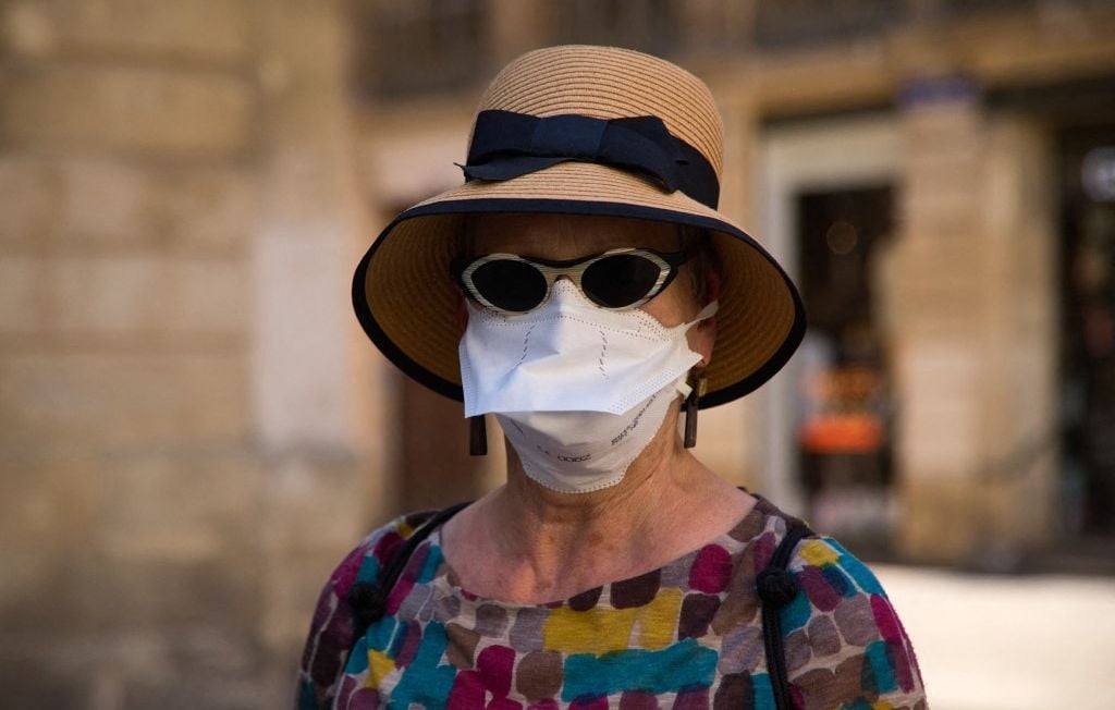 Incendie en Gironde : retour du masque FFP2 à Bordeaux, « On en distribue deux par personne »