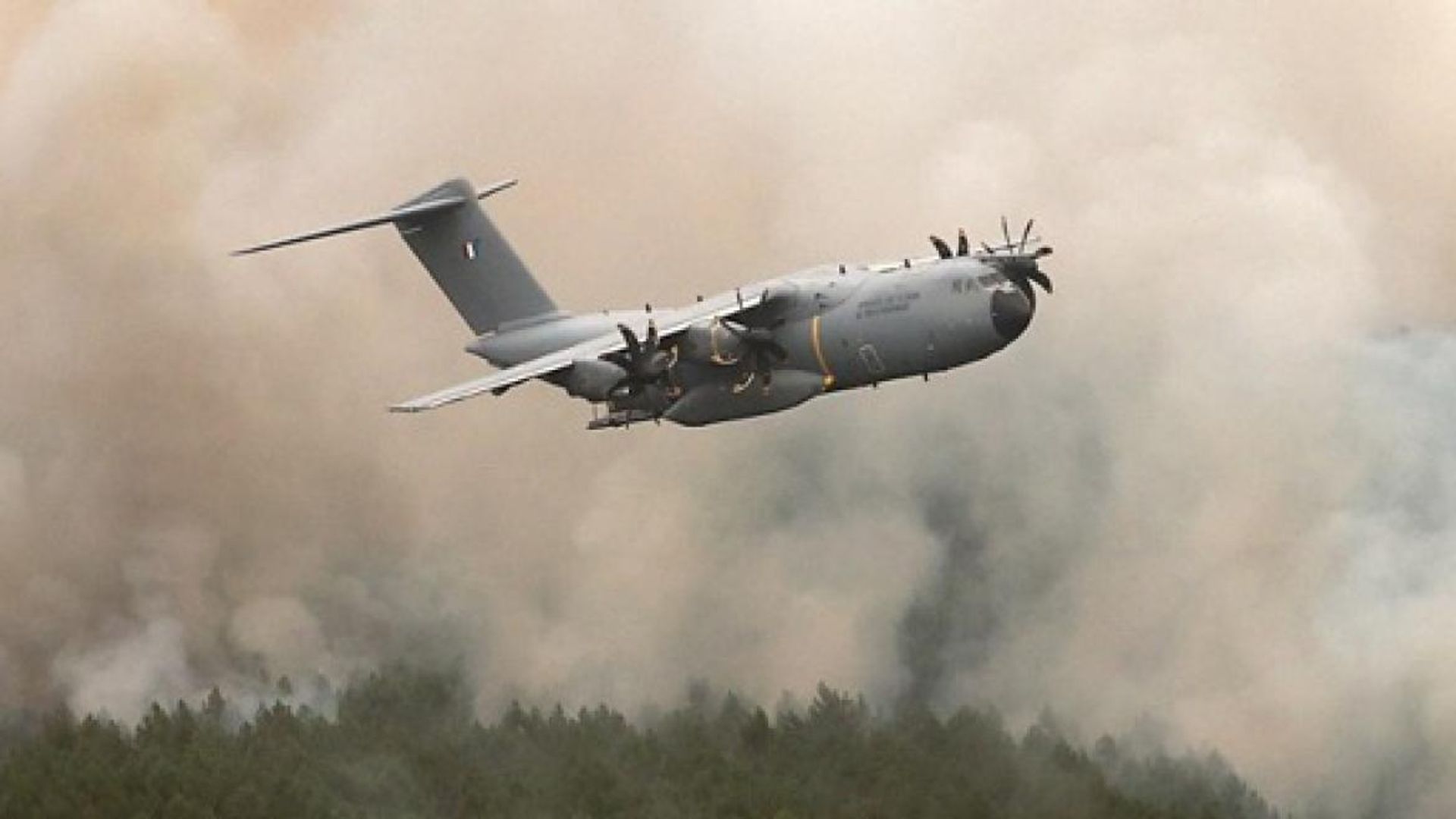 Incendies en France : deux hommes poursuivis pour mise en danger après des feux d'artifices