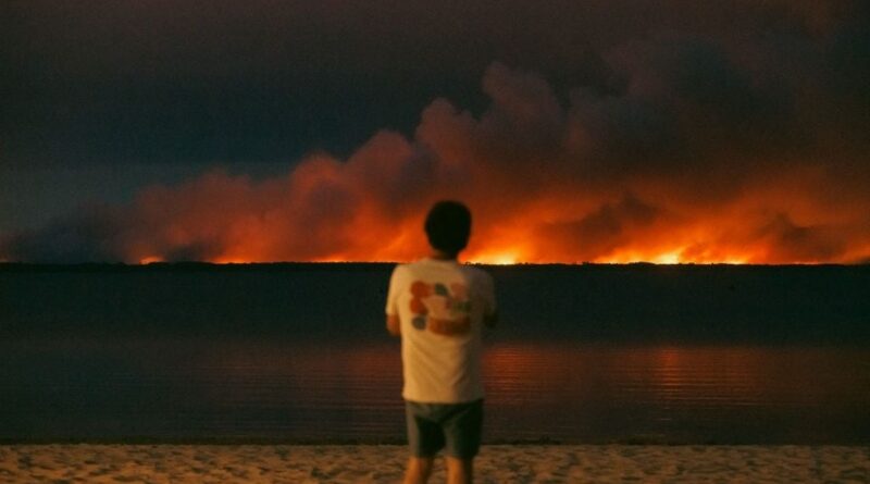 Incendies : Evacuations en Gironde, inquiétude persistante dans le Var.