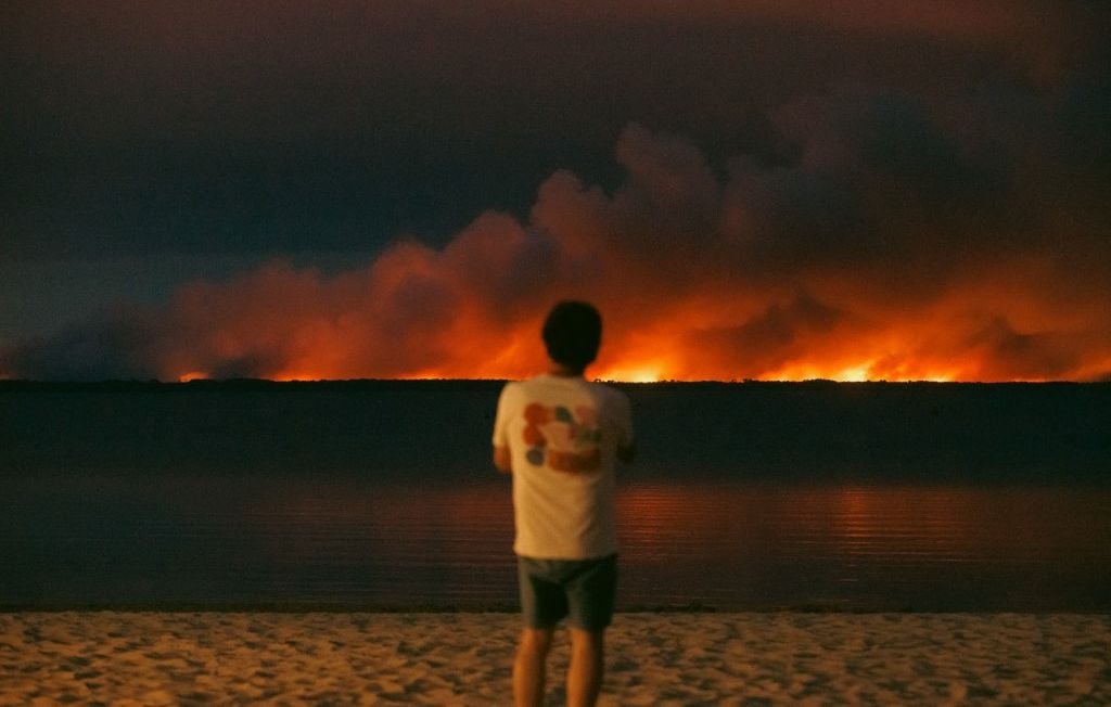 Incendies : Evacuations en Gironde, inquiétude persistante dans le Var.