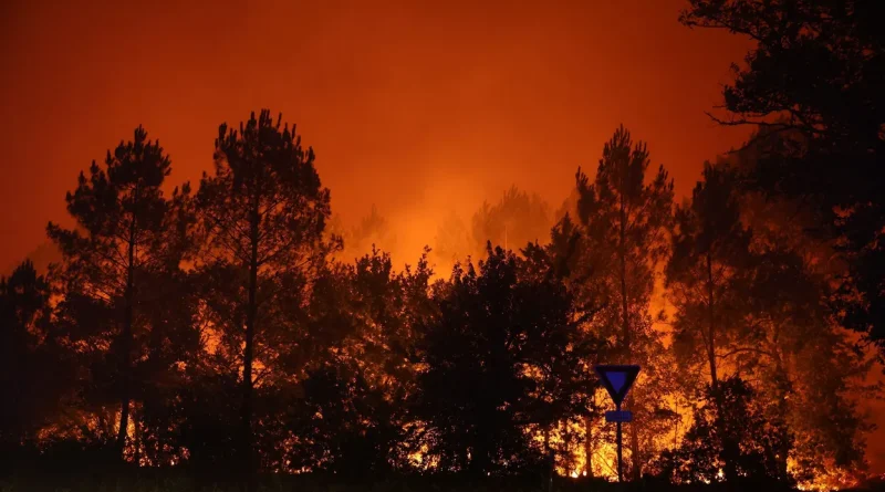 Incendies hors-norme : pourquoi le ciel devient-il orange ?