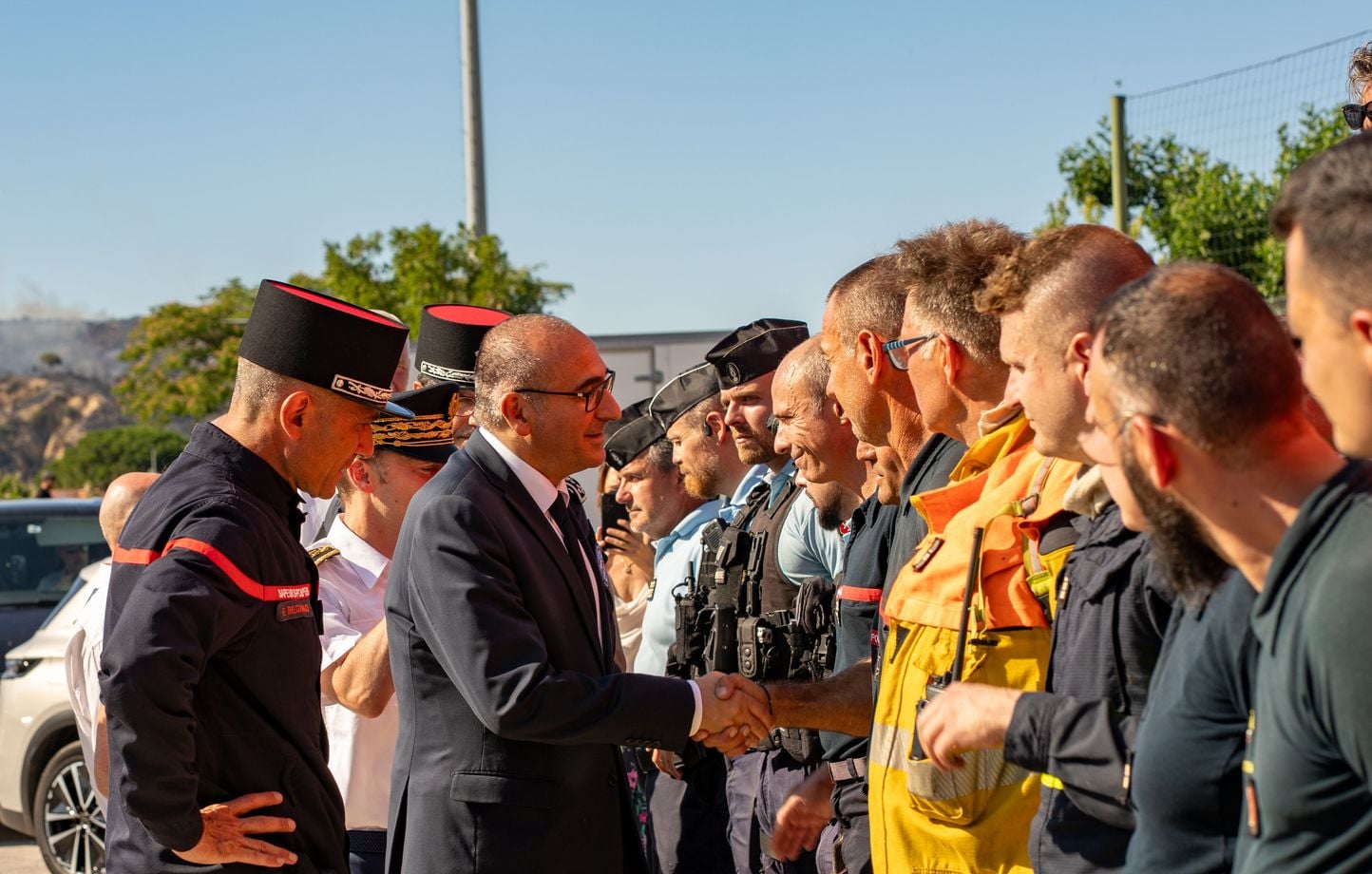 Incendies : Laurent Nuñez appelle à ne pas baisser « la garde » malgré une « amélioration ».
