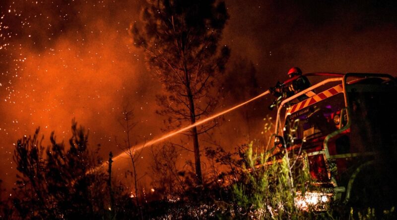 Incendies : vocabulaire des pompiers expliqué, entre « fixé », « circonscrit » et « maîtrisé »