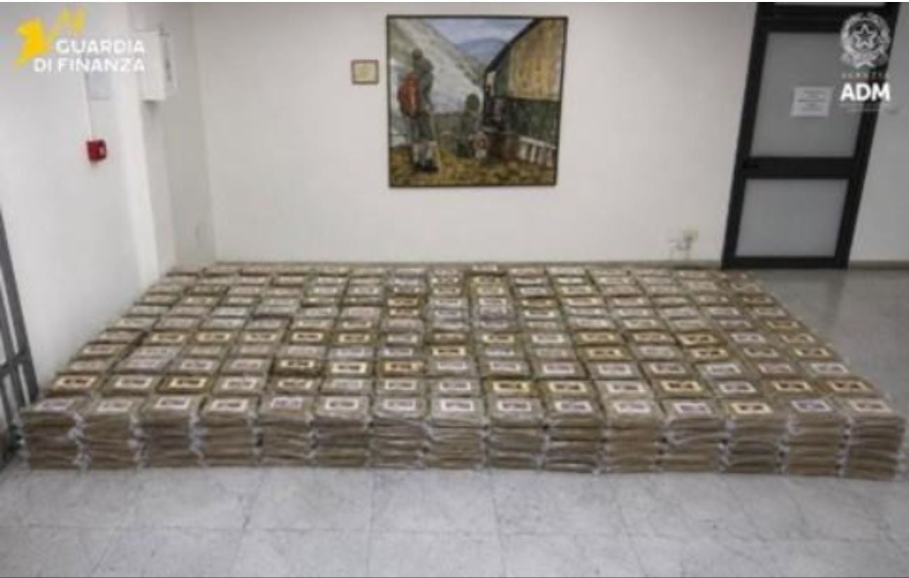 Italie : 250 millions d'euros de cocaïne cachée dans des bananes saisie par la police