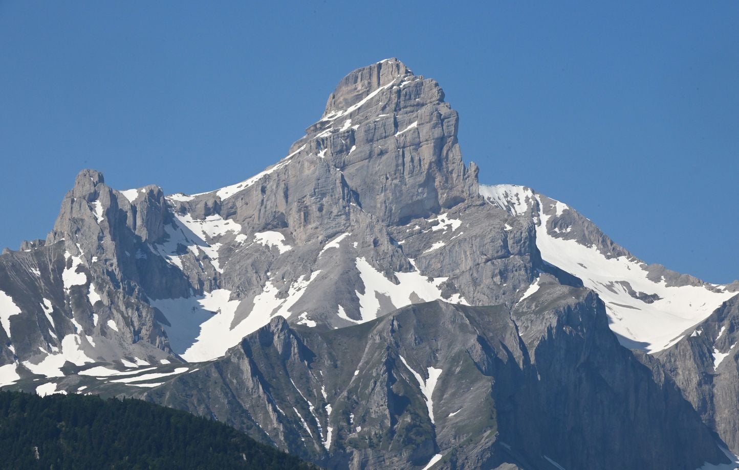 Italie : Découverte de deux alpinistes roumains décédés dans une crevasse