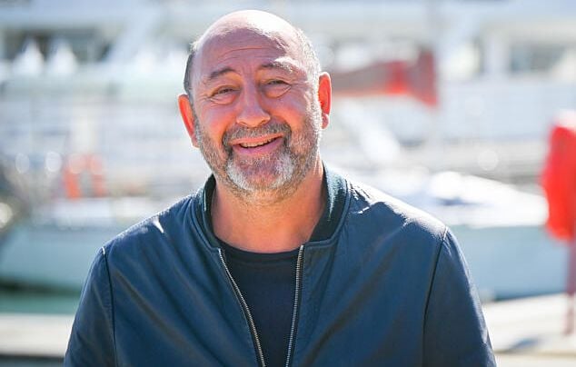 Kad Merad parle de sa vie d'agriculteur en Bourgogne : « J’ai des bovins »