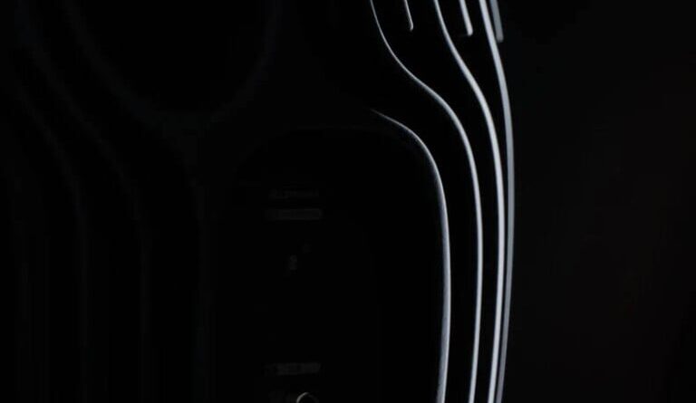 KEF annonce une enceinte sans fil de Ross Lovegrove pour fin juillet