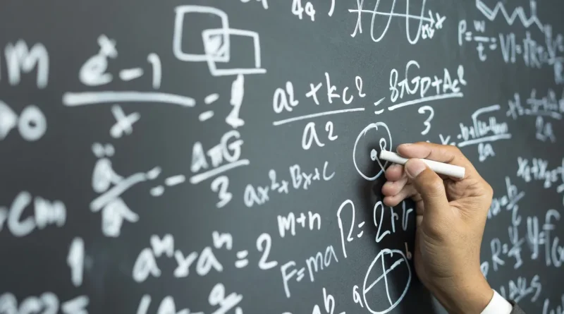 La médaille Fields 2026 récompense quatre jeunes chercheurs en mathématiques