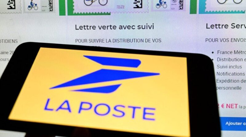 La Poste annonce une hausse de 6,73 % des timbres et colis début 2027.