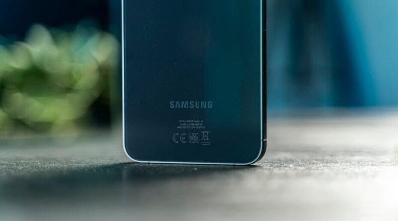 L'ANFR demande le rappel du Galaxy A55, un téléphone non conforme.
