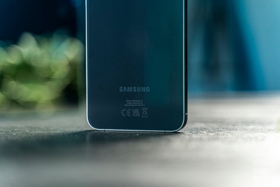 L'ANFR demande le rappel du Galaxy A55, un téléphone non conforme.