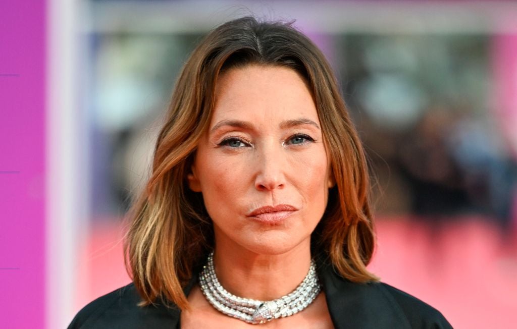 Laura Smet adresse « courage, force, prière » aux pompiers du Cap Ferret en flammes