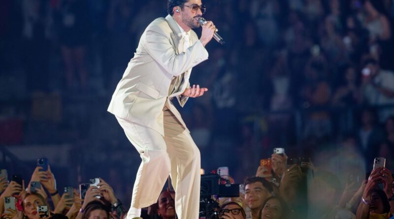 Le concert de Bad Bunny à Milan annulé à cause d'une tempête de grêle.