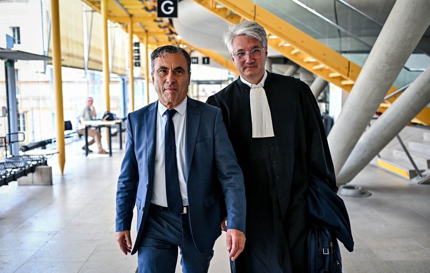 Le maire d’Arcachon ne se laisse pas faire après une altercation filmée.