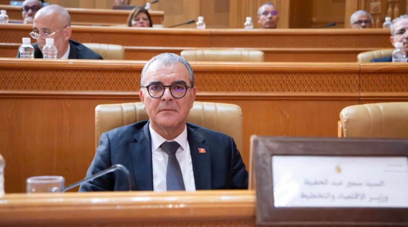 Le ministre de l'Économie exige des résultats concrets pour le Plan 2026-2030.