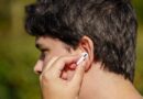 Les AirPods Pro avec caméra « suspendus » ? Problèmes d'Apple avec Siri AI.