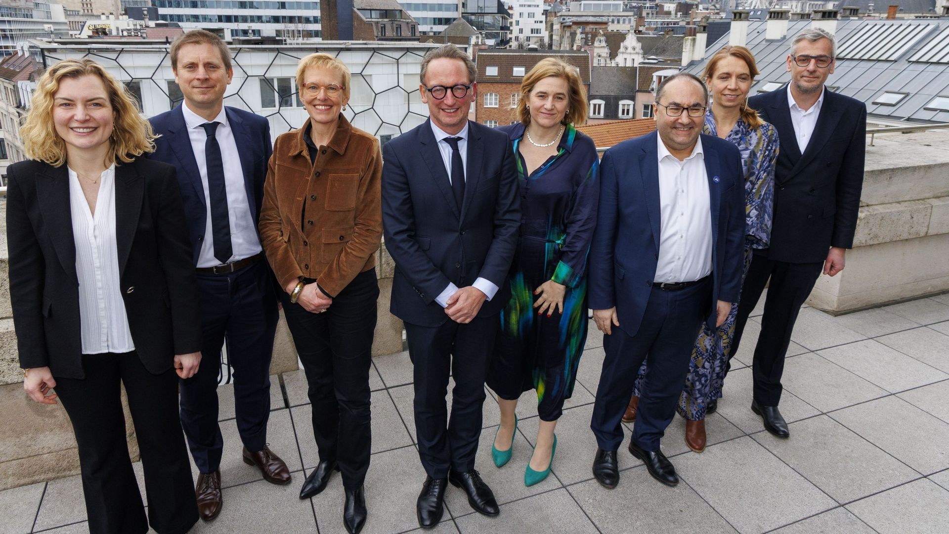 Les cabinets ministériels bruxellois ne comptent plus près de 100 collaborateurs.