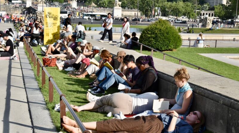 Les reading parties : lire en public pour se détacher du smartphone