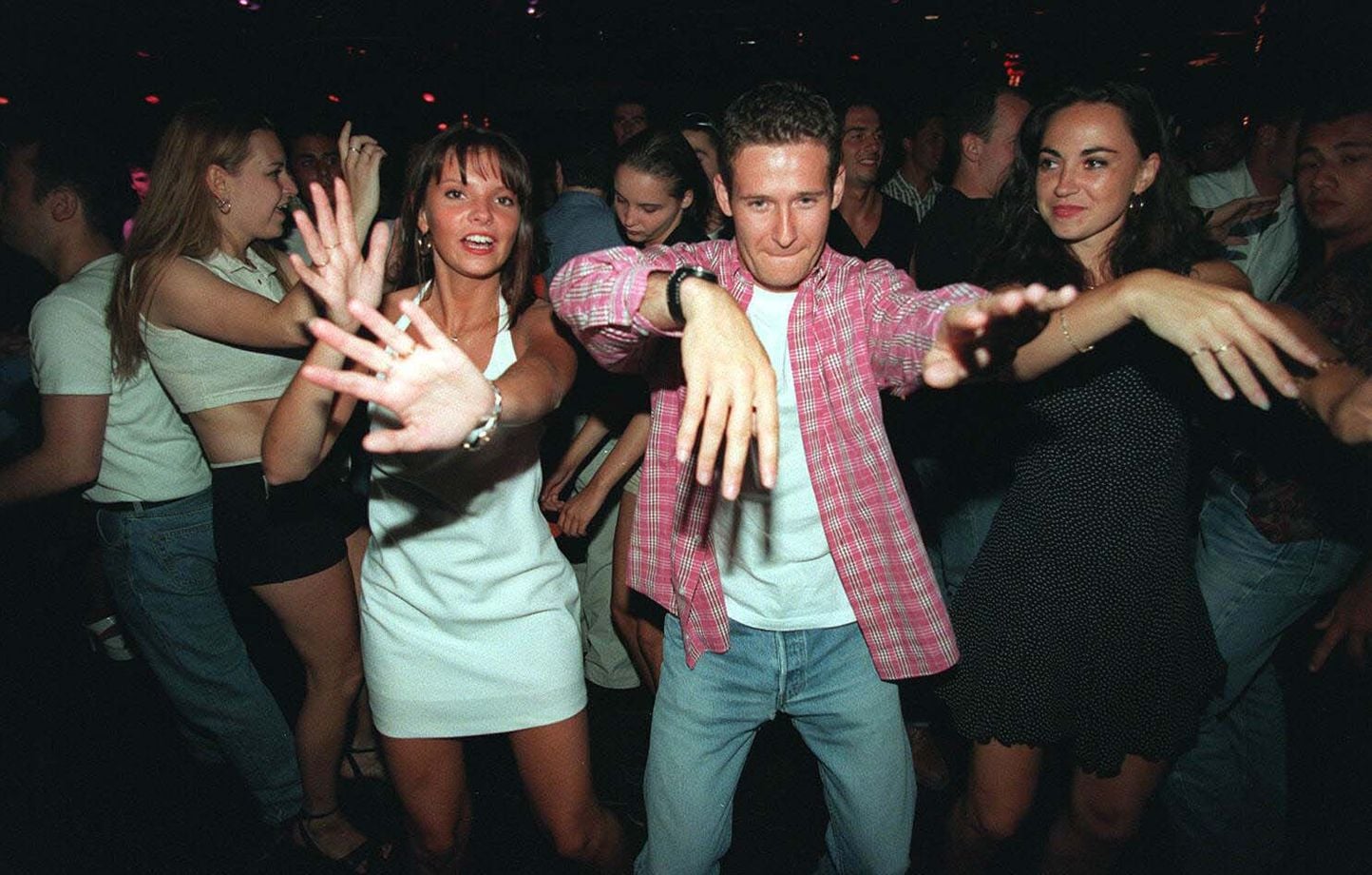 L'été 1996 : « Macarena », Marie-José Pérec aux JO et Dolly, la brebis clonée.