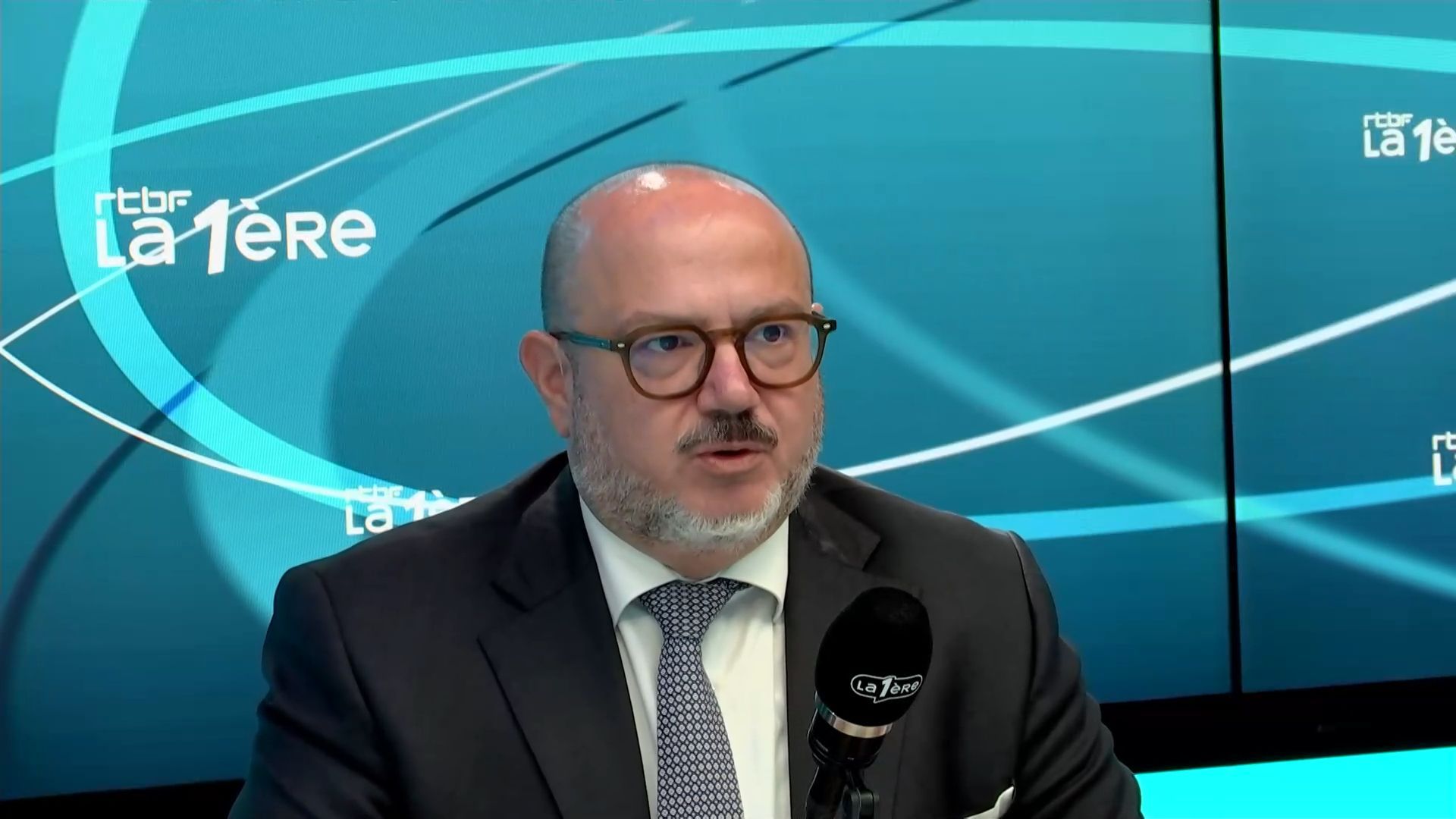 Loi football : Bernard Quintin présente les mesures du nouvel accord gouvernemental sur organisations radicales.