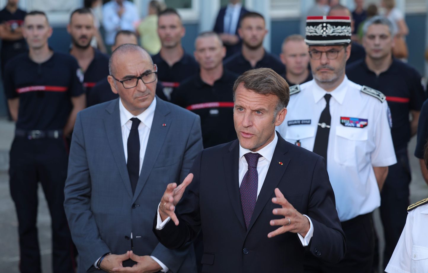 Macron en Gironde : investissements, appel à l’union et « gagner la bataille »