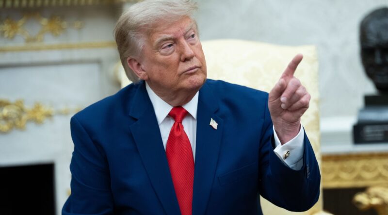 Médicaments génériques : droits de douane de 100 % dès août 2028, annonce Trump