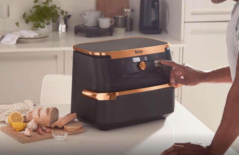Ninja Foodi Flex 7-en-1 : air fryer double cuve 10,4 L à -35 % sur Amazon