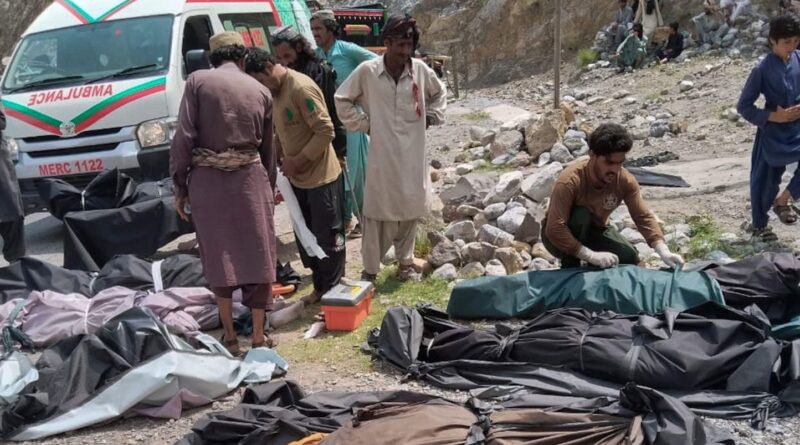 Pakistan : Un bus chute dans un ravin, au moins 40 morts