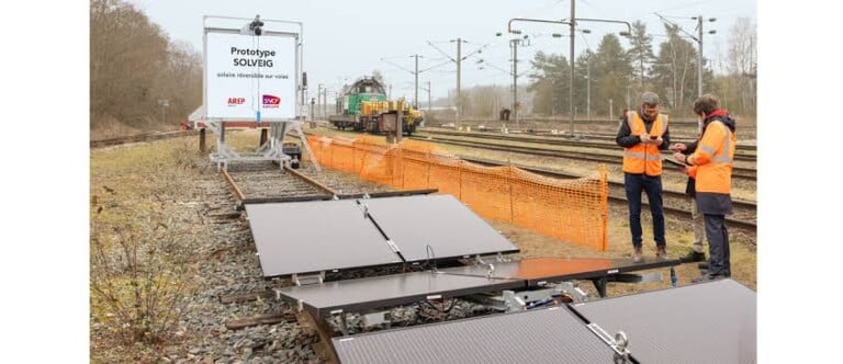 Panneaux solaires sur les rails : la SNCF face à la réalité