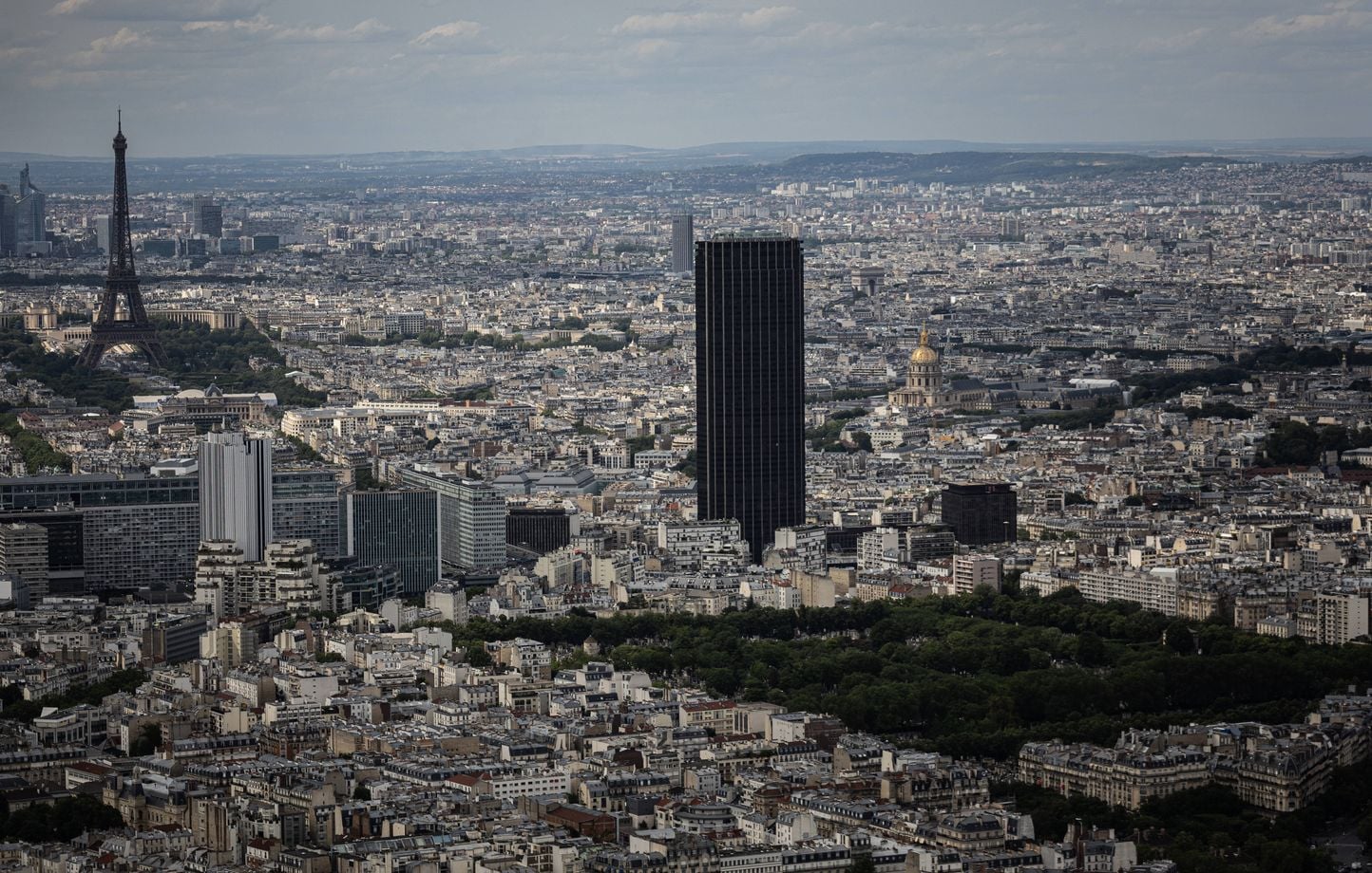 Paris : Réunion de crise à la mairie pour la rénovation de la tour Montparnasse