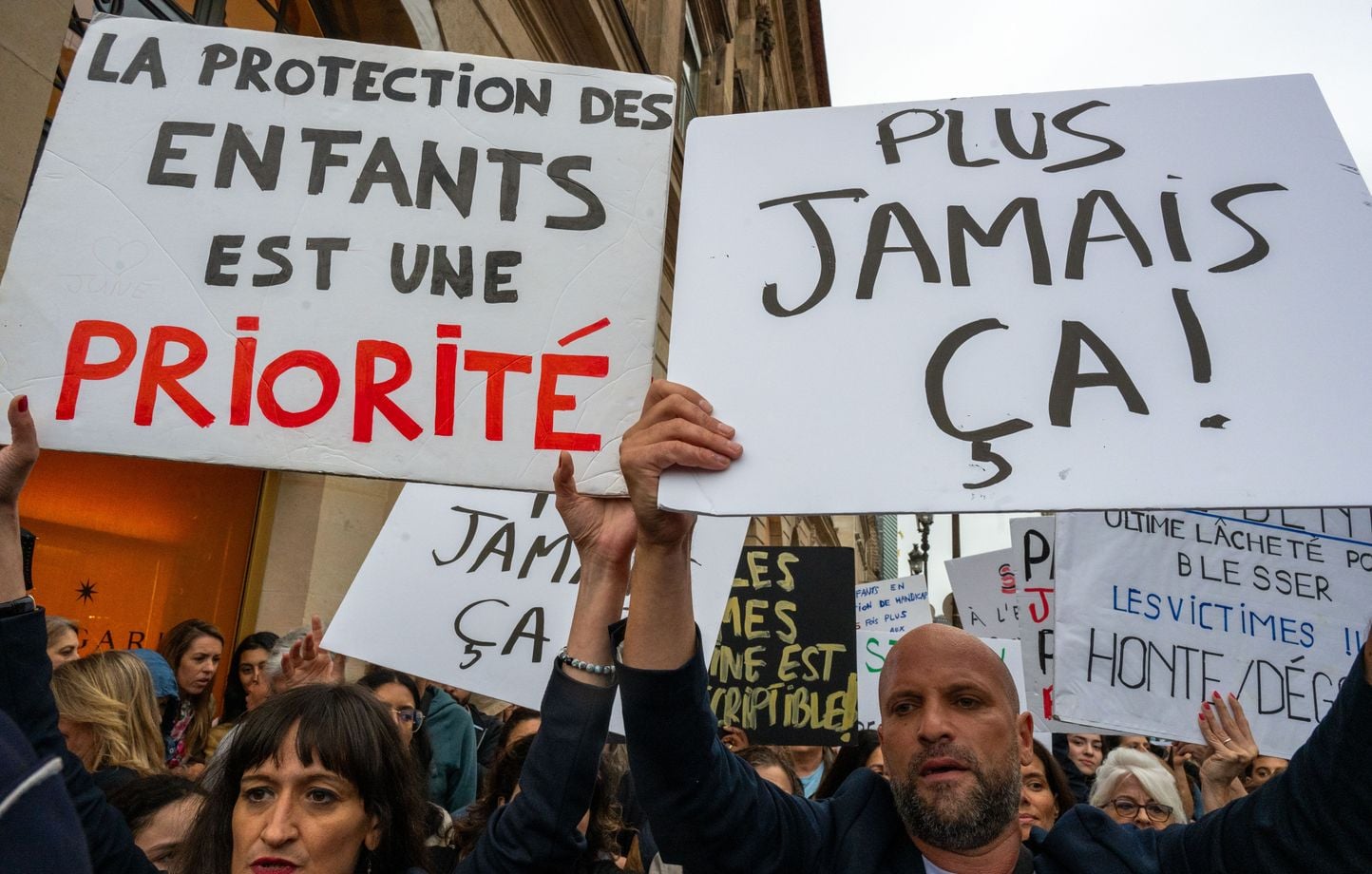 Pédocriminalité : 924 incarcérations en deux mois après l’affaire Lyhanna