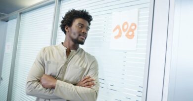 Près de 35.000 personnes ont quitté le chômage en mars.