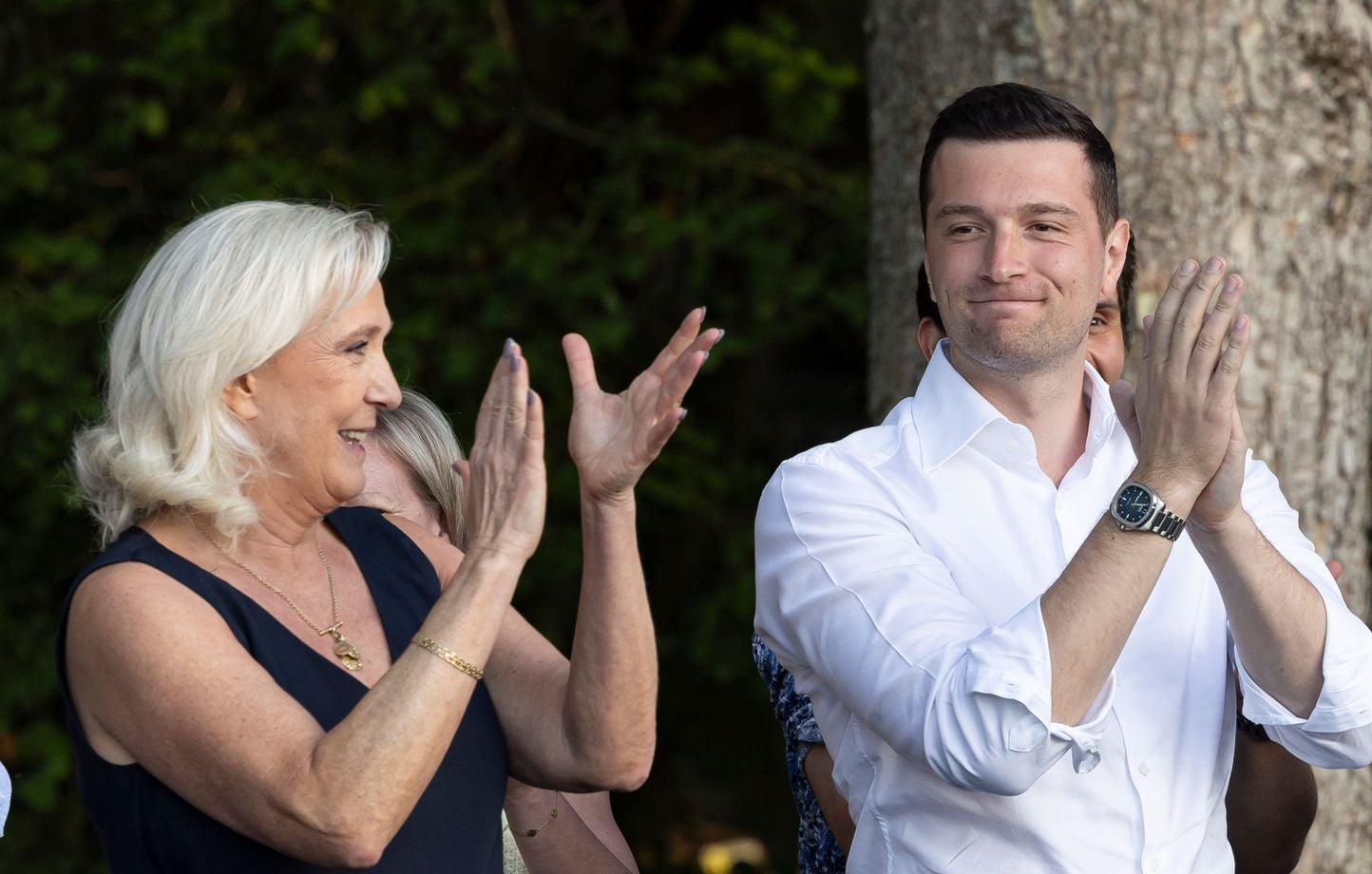 Présidentielle 2027 : Jordan Bardella peut-il se présenter si Marine Le Pen est éligible ?