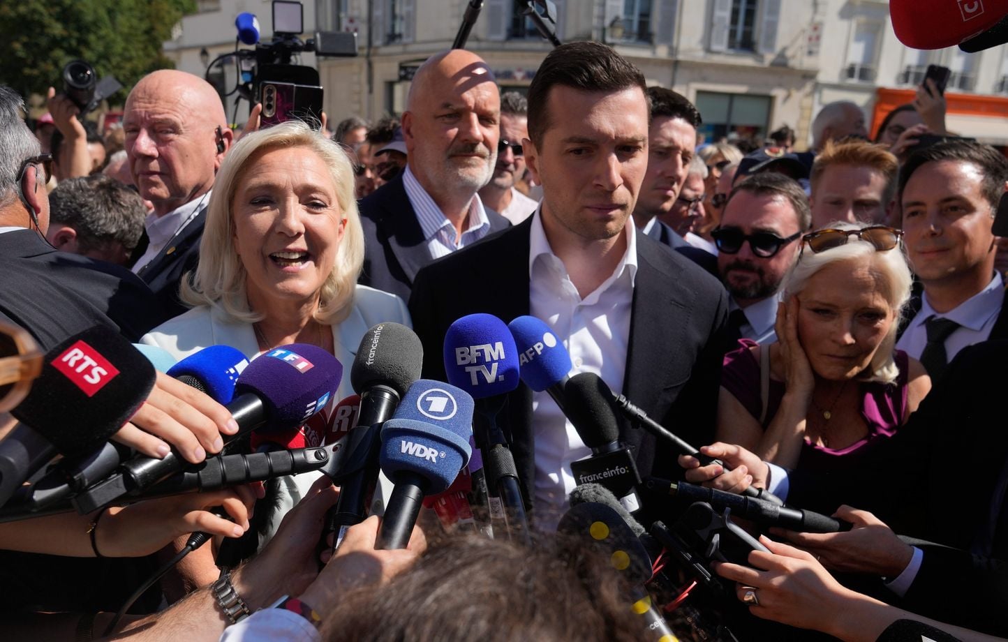 Présidentielle 2027 : Le RN envisage-t-il de changer sa position sur le voile ?