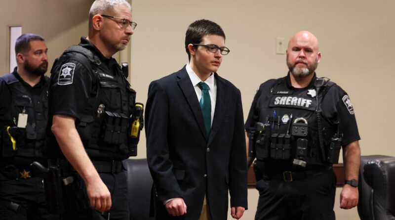 Prison à vie pour un adolescent ayant tué quatre personnes aux États-Unis