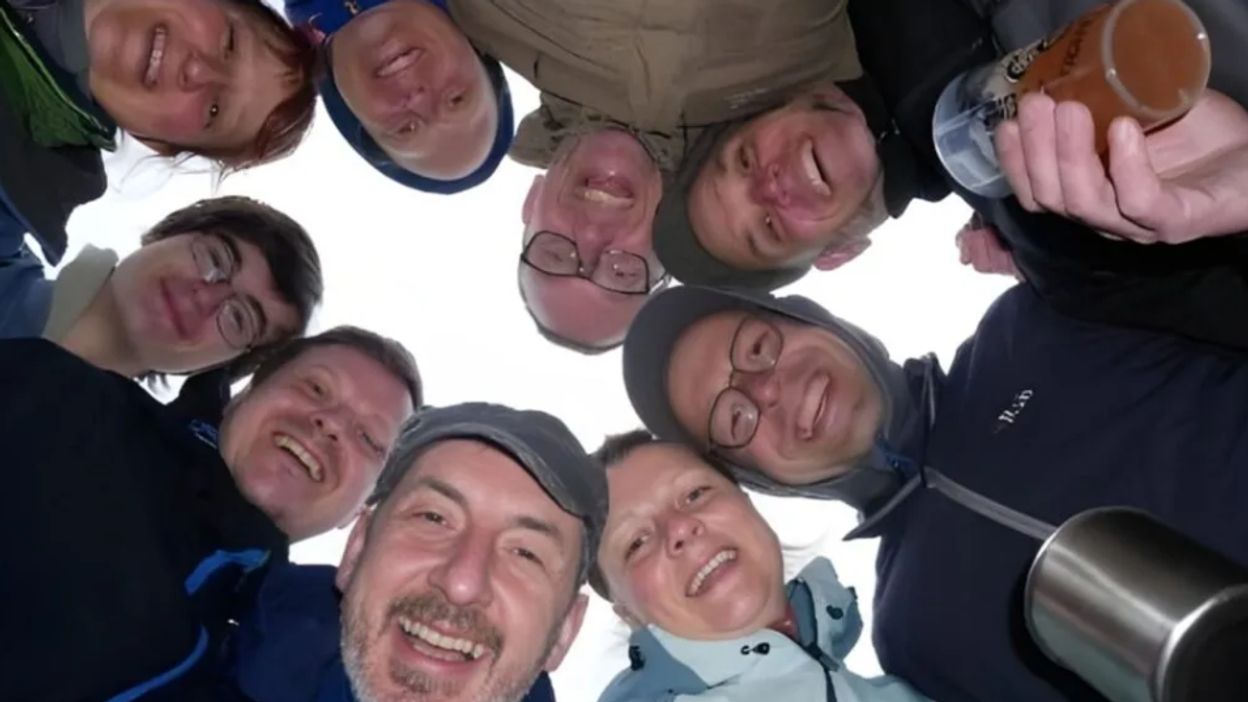 Recherche de familles d'accueil pour 10 adolescents internationaux.