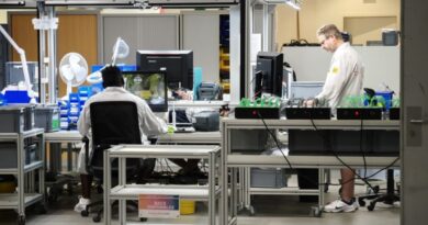 Reconditionnement d’iPhone en 45 minutes : 700 000 reprises à l’usine française