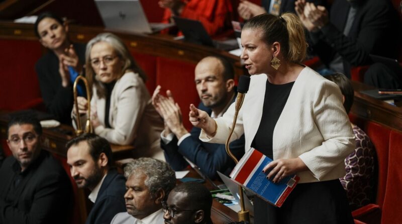 Réseaux sociaux interdits aux moins de 15 ans : LFI saisit le Conseil constitutionnel