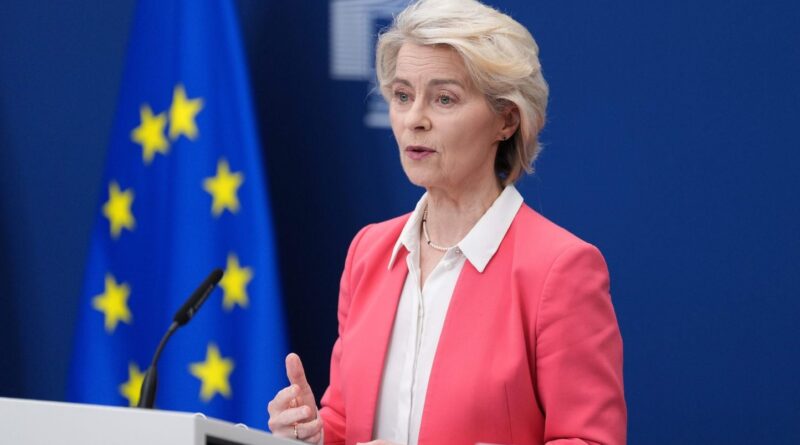Réseaux sociaux : la présidente de la Commission européenne propose des restrictions pour les mineurs
