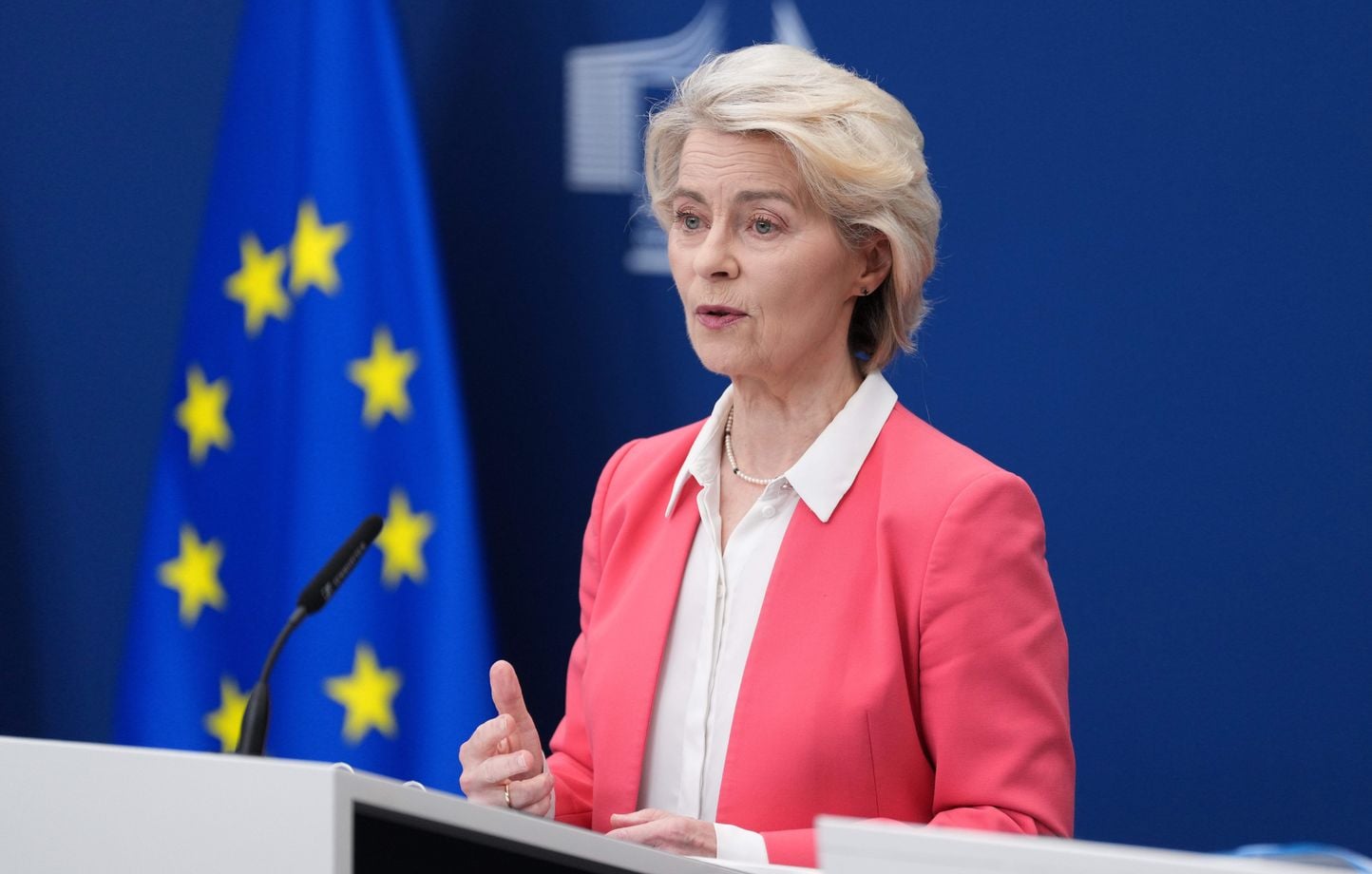 Réseaux sociaux : la présidente de la Commission européenne propose des restrictions pour les mineurs