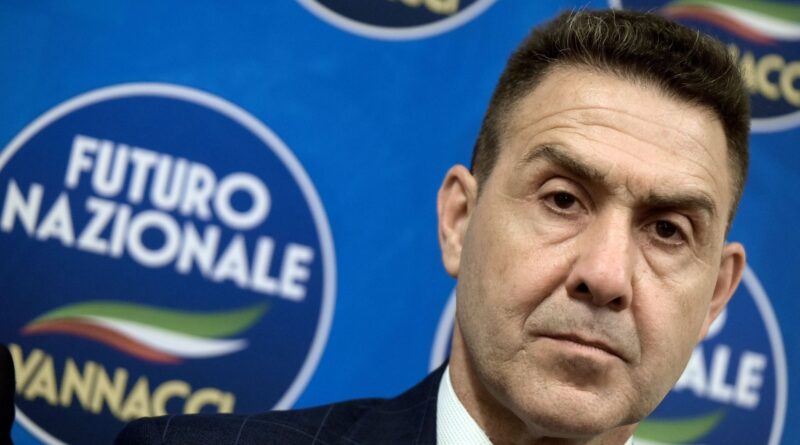 Roberto Vannacci, général à la retraite, nouveau visage de l’extrême-droite italienne.